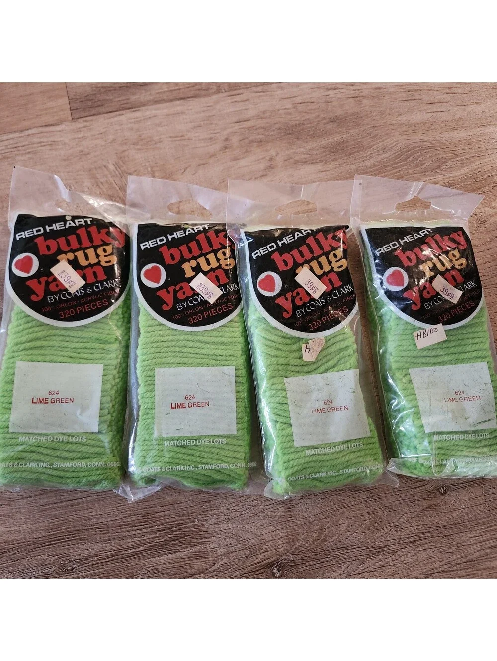 Vtg Red Heart Latch Hook Bulky Rug Yarn Lime Green 624 NOS 4pkgs of 320pcs